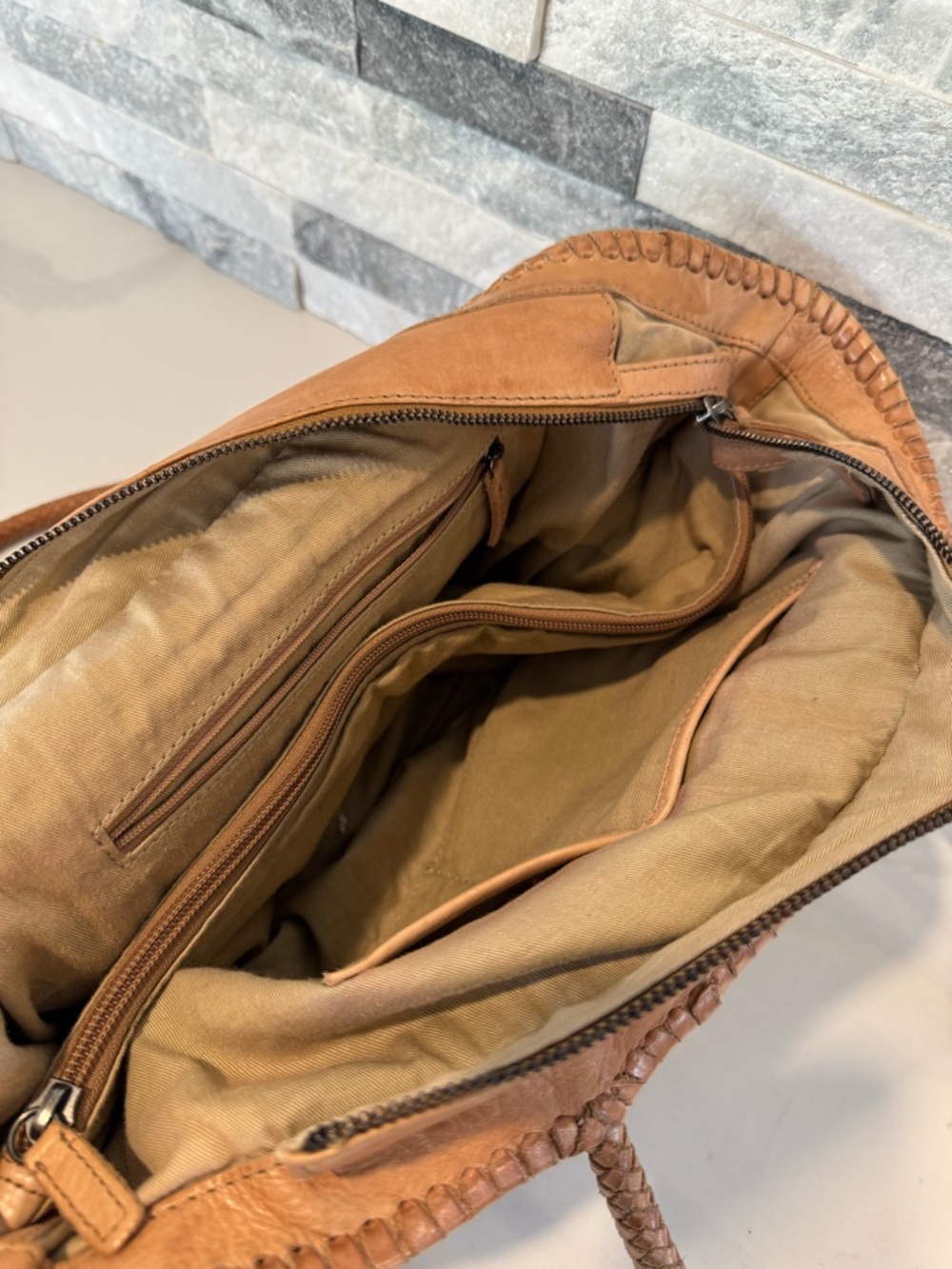 Genuine ✨Leather✨ Woven Tote Bag - Natural Brown, Zipper Top, Multiple Pockets - Picture 10 of 11